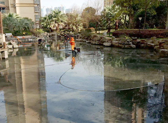 浦北景观池淤泥清理
